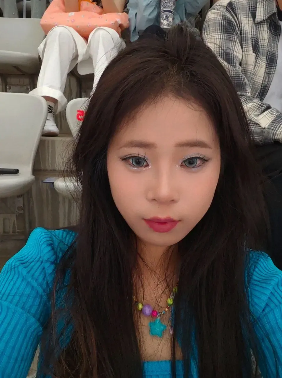 叶子 蓝色美瞳 叶子 蓝色美瞳