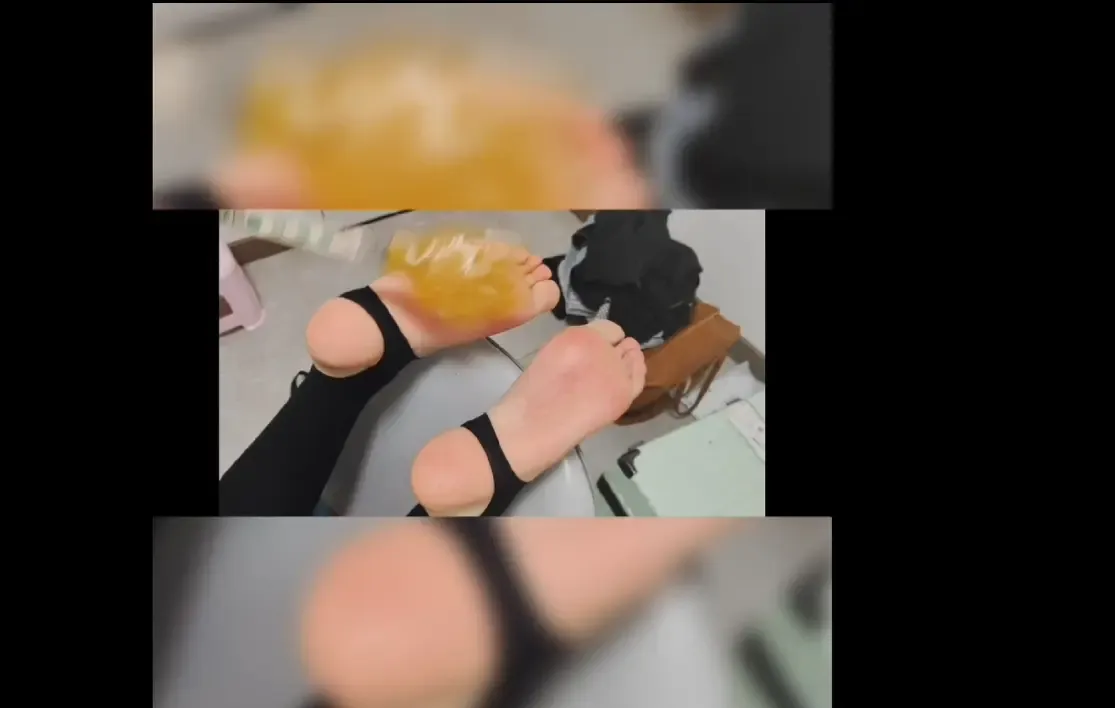 重夹+打美女脚 重夹+打美女脚