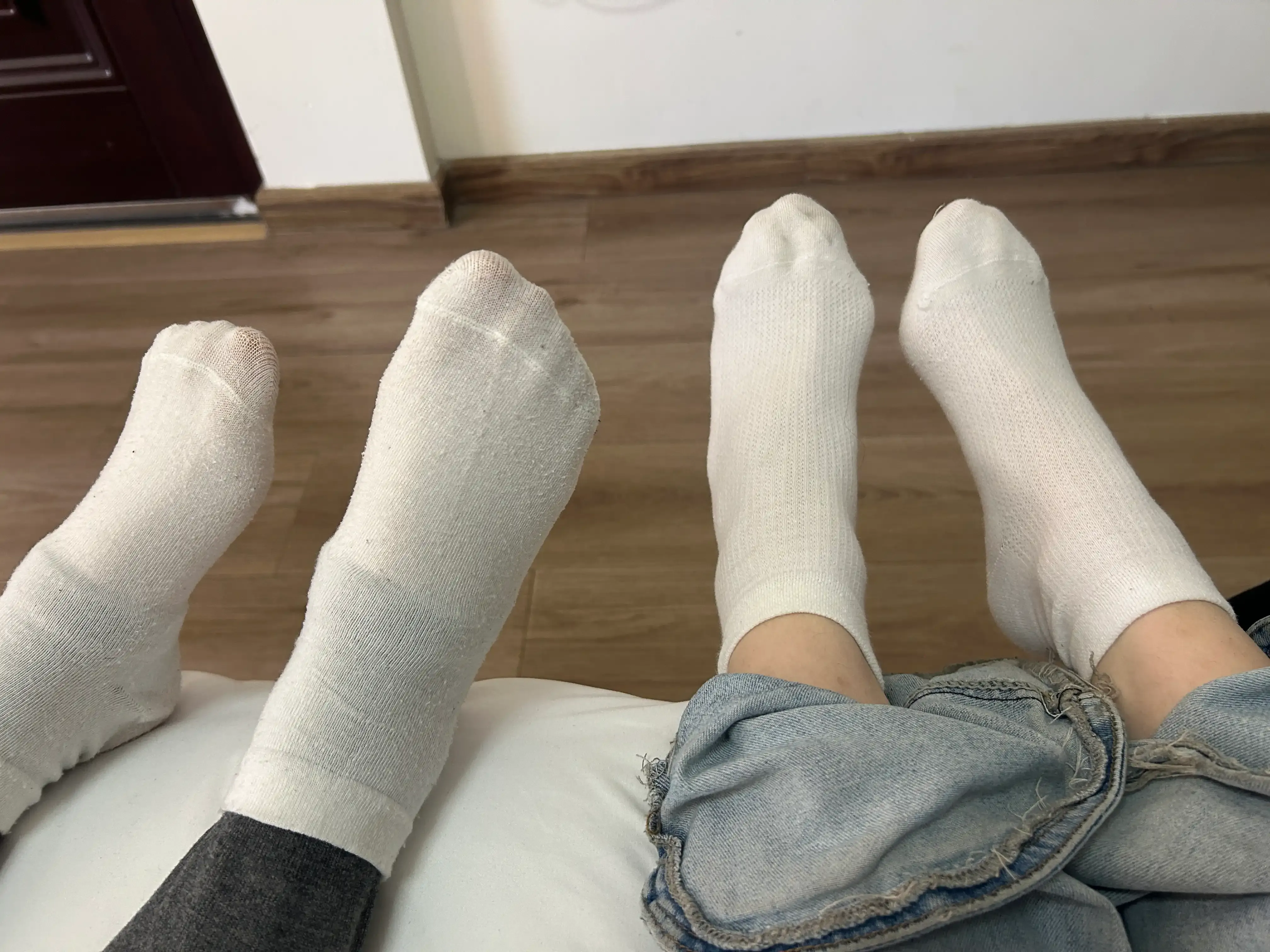 两个害羞的学生妹足拍 两个害羞的学生妹足拍