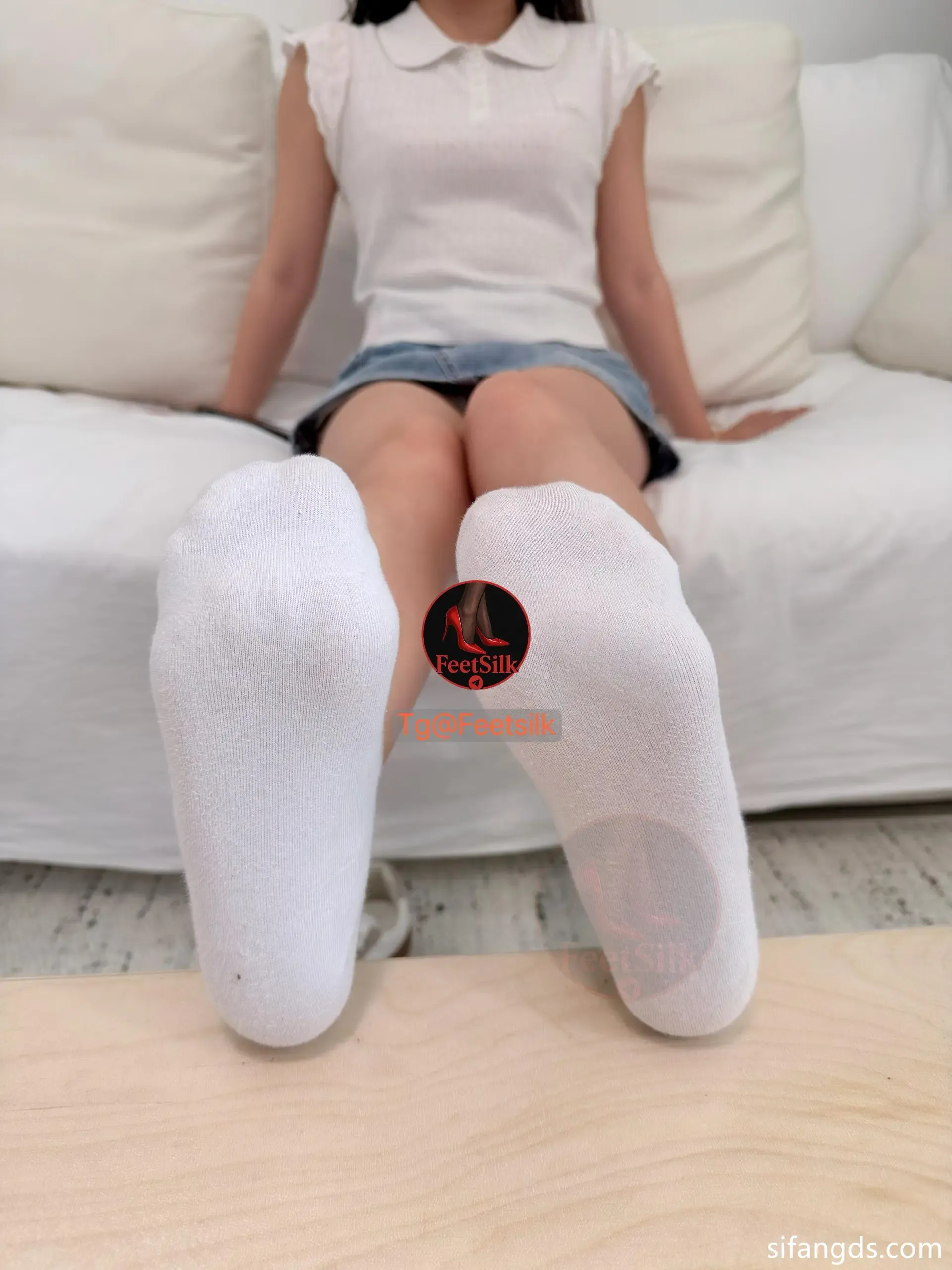 清纯大二学生妹美脚 清纯大二学生妹美脚