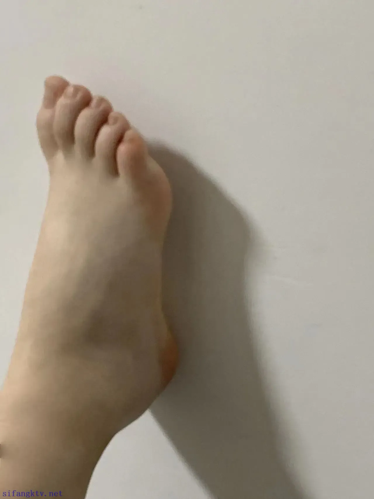 气质清冷小姐姐的小脚丫 气质清冷小姐姐的小脚丫