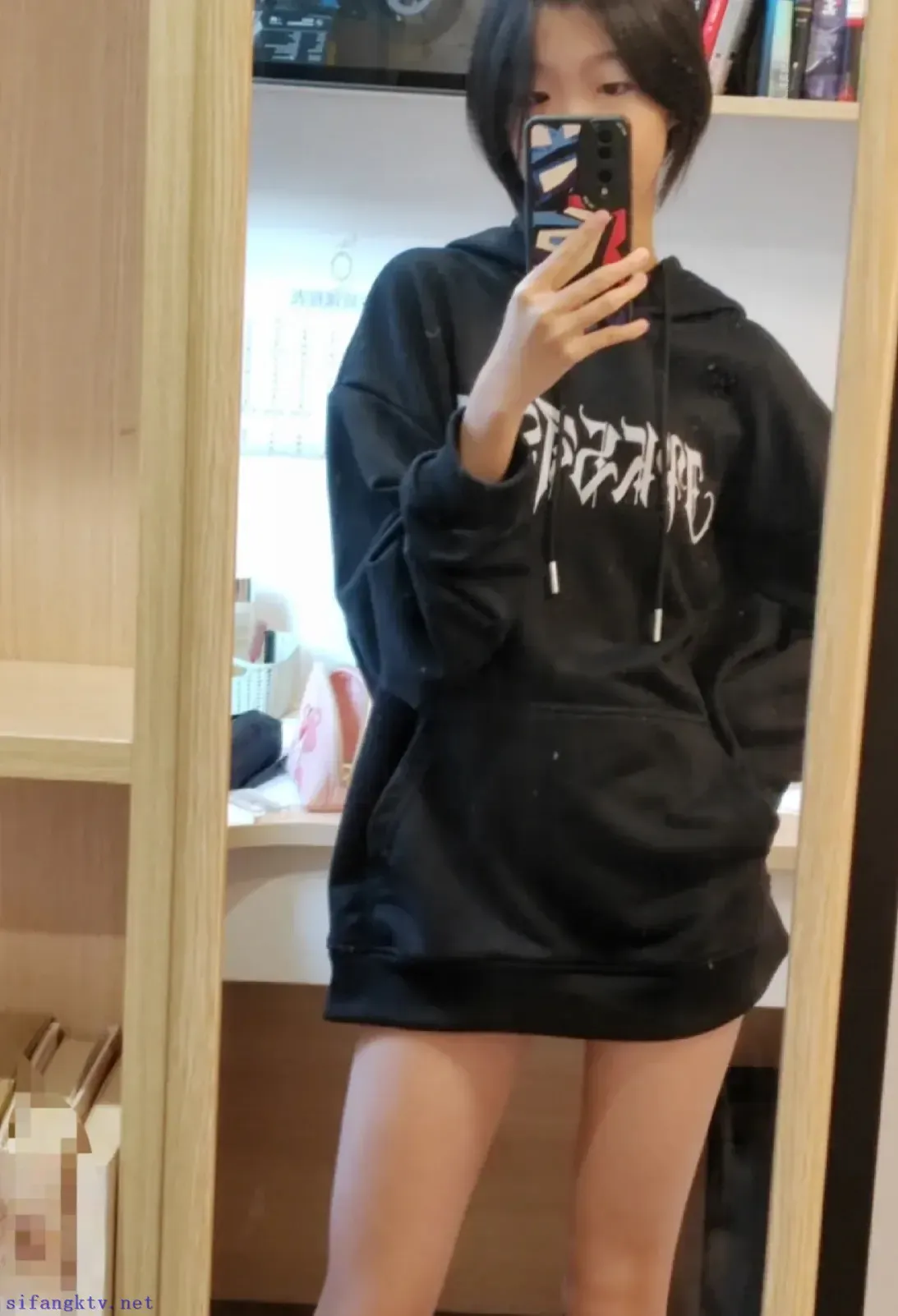 微胖女高的39码肉脚 微胖女高的39码肉脚