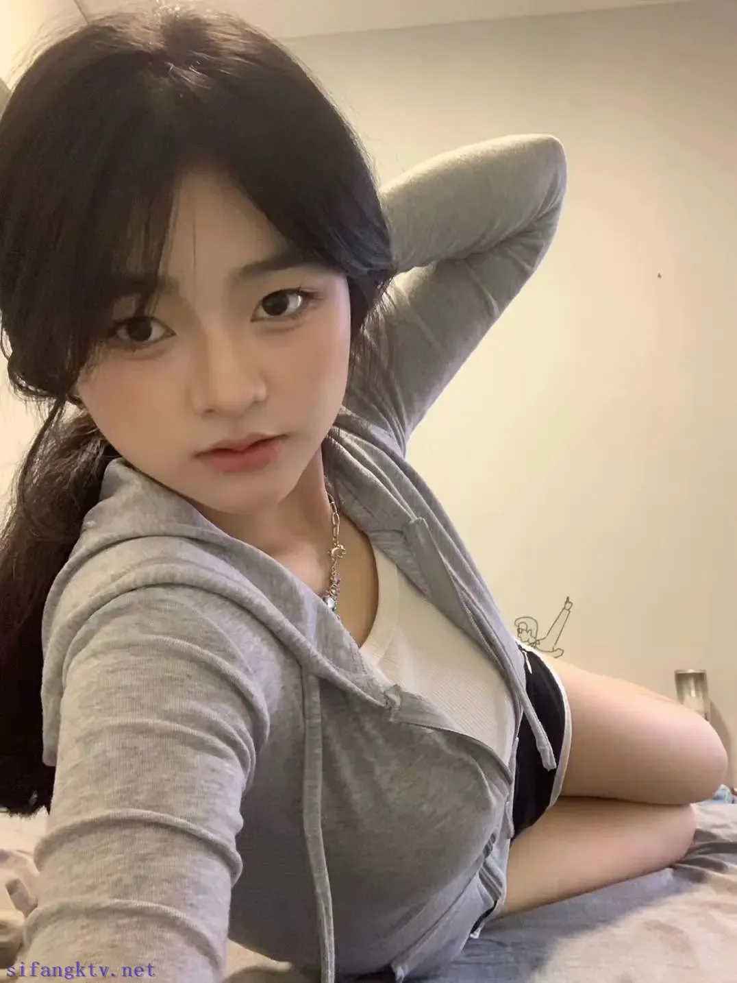极品微胖美女的细嫩脚 极品微胖美女的细嫩脚