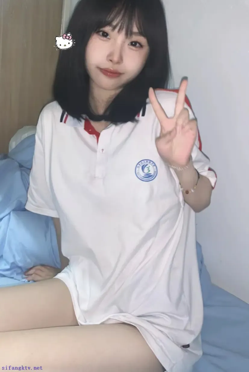 纯和欲完美融合的女高 纯和欲完美融合的女高