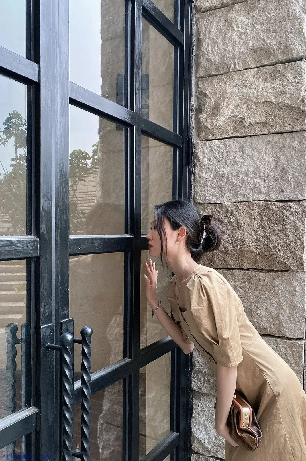 身材纤细美女的修长美脚 身材纤细美女的修长美脚