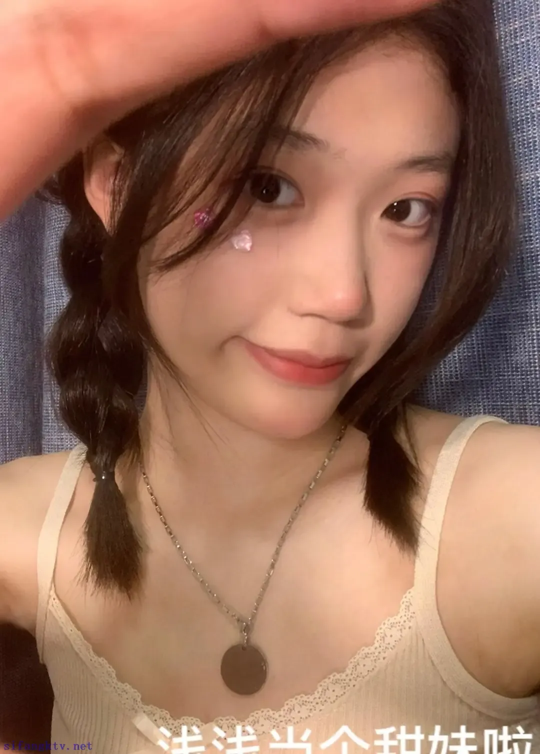 180高个女高中生的41码大脚 180高个女高中生的41码大脚