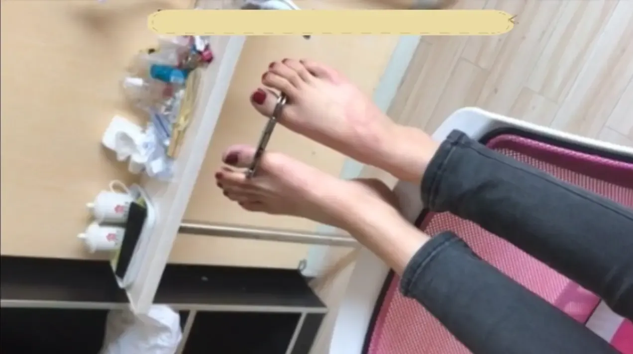 足刑美丽女孩 足刑美丽女孩