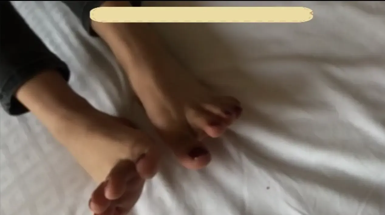 足刑美丽女孩 足刑美丽女孩