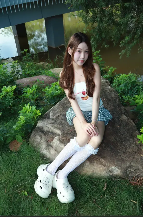 个人摄影-0826洞洞鞋船袜女孩 个人摄影-0826洞洞鞋船袜女孩