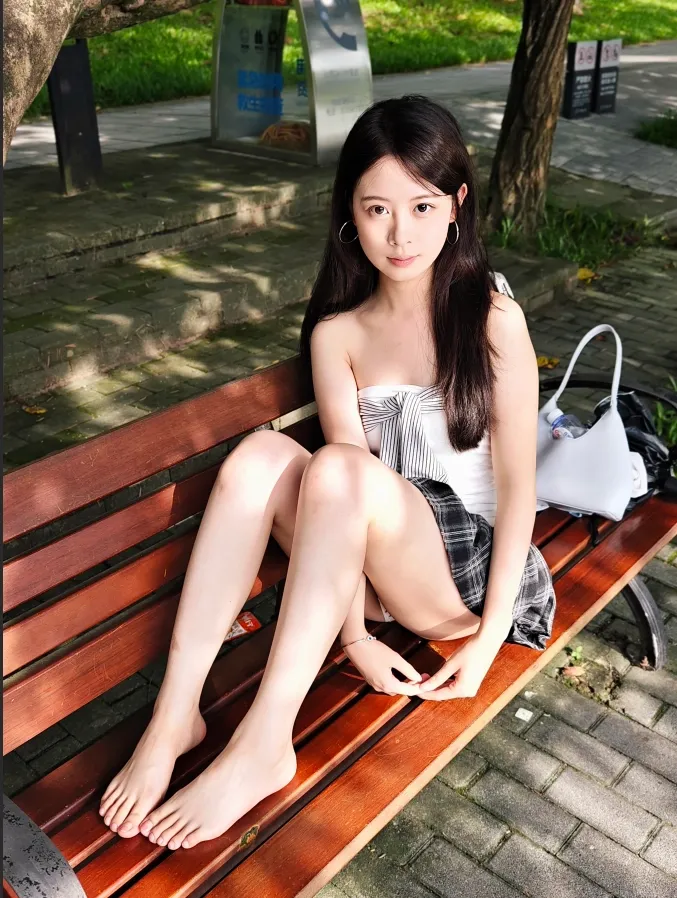 个人摄影-06年高颜值小妹美脚写真 个人摄影-06年高颜值小妹美脚写真