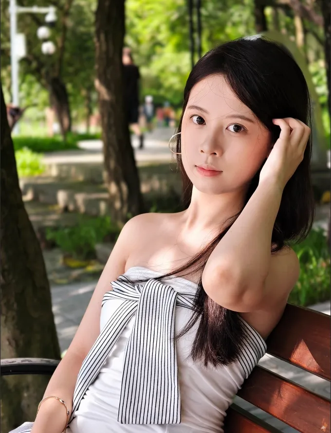 个人摄影-06年高颜值小妹美脚写真 个人摄影-06年高颜值小妹美脚写真