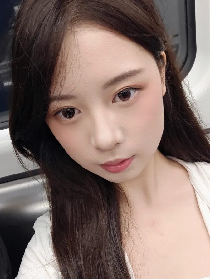 个人摄影-06年高颜值小妹美脚写真 个人摄影-06年高颜值小妹美脚写真
