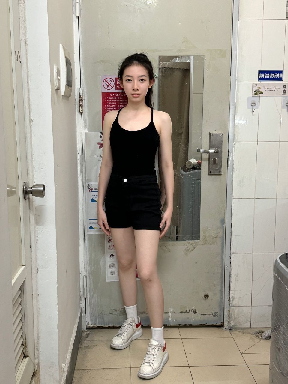 ccp-宿舍拍脚的女大 ccp-宿舍拍脚的女大