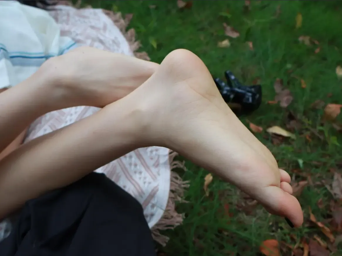 个人摄影-1029Jk冷白皮少女足拍 个人摄影-1029Jk冷白皮少女足拍