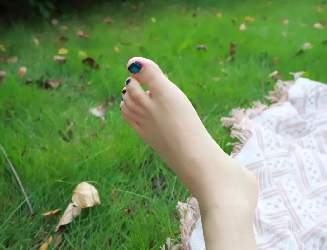 个人摄影-1029Jk冷白皮少女足拍 个人摄影-1029Jk冷白皮少女足拍