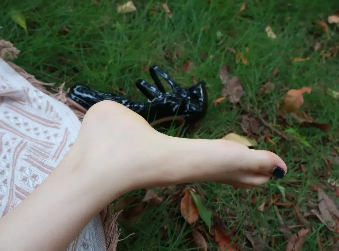 个人摄影-1029Jk冷白皮少女足拍 个人摄影-1029Jk冷白皮少女足拍