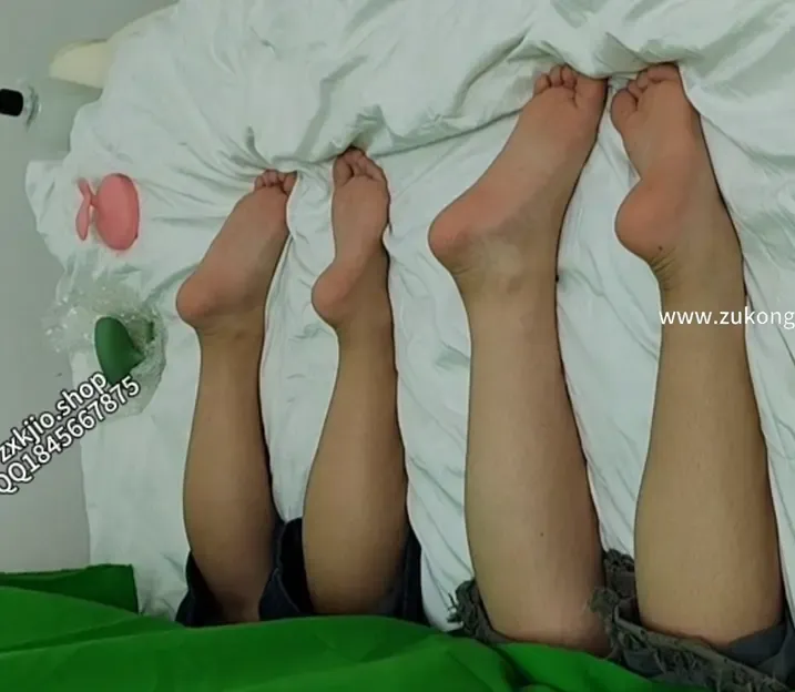 舔脚大师-008号小李和嘉莹 舔脚大师-008号小李和嘉莹