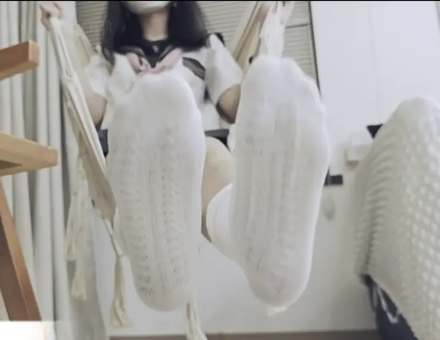 可爱乖巧的小萝莉,帮她涂身体乳,TK欺负 可爱乖巧的小萝莉,帮她涂身体乳,TK欺负