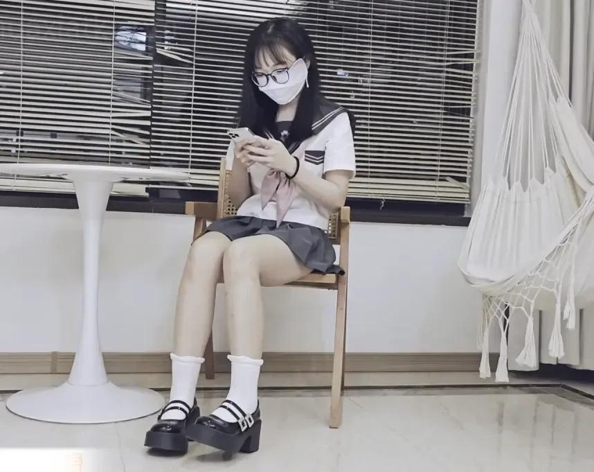 可爱乖巧的小萝莉,帮她涂身体乳,TK欺负 可爱乖巧的小萝莉,帮她涂身体乳,TK欺负