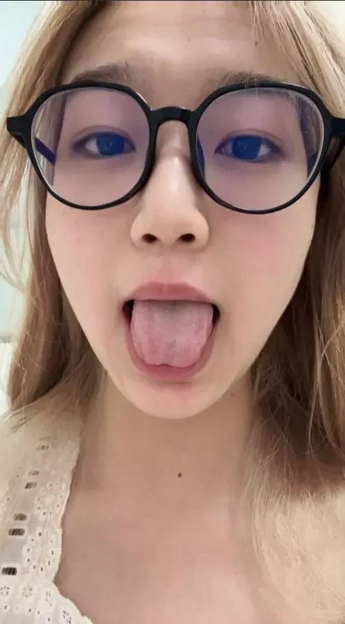 清余静-面相特别好的一个女大学生 清余静-面相特别好的一个女大学生