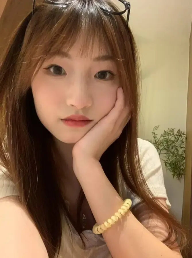清余静-追星女大学生 清余静-追星女大学生