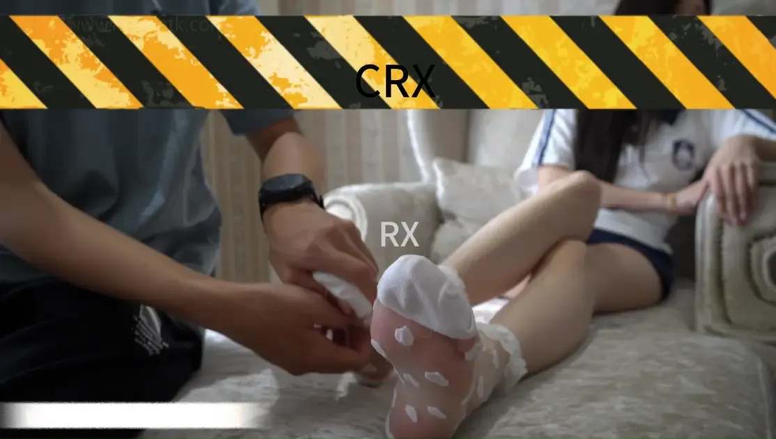【RX原创】学妹原味脏白袜+爱心水晶花边白丝袜+裸足TK 【RX原创】学妹原味脏白袜+爱心水晶花边白丝袜+裸足TK