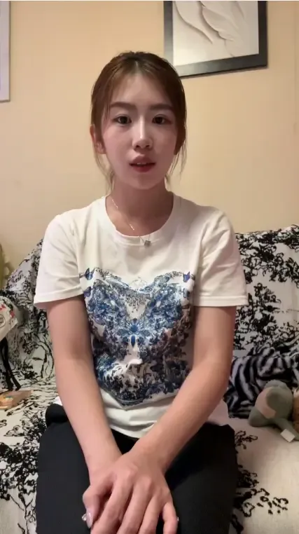套路高颜值妹子的美脚裸足 套路高颜值妹子的美脚裸足