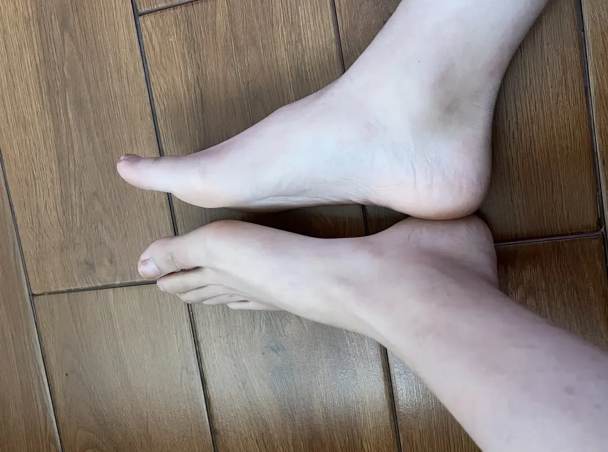 175大壹學妹的大腳展示 175大壹學妹的大腳展示