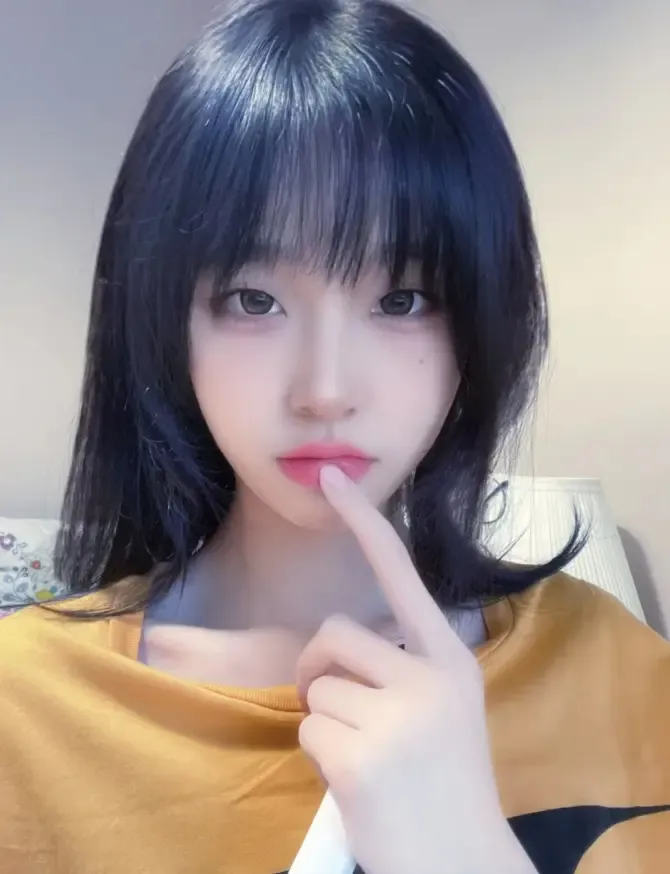 清纯高中生,175完美身材 清纯高中生,175完美身材