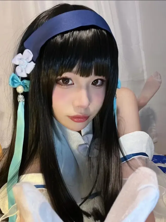 神顏學生妹妹的超粉嫩玉足 神顏學生妹妹的超粉嫩玉足