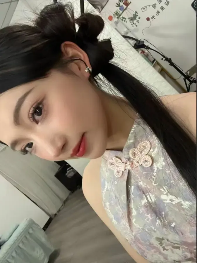 高颜值妹子秀脚 高颜值妹子秀脚