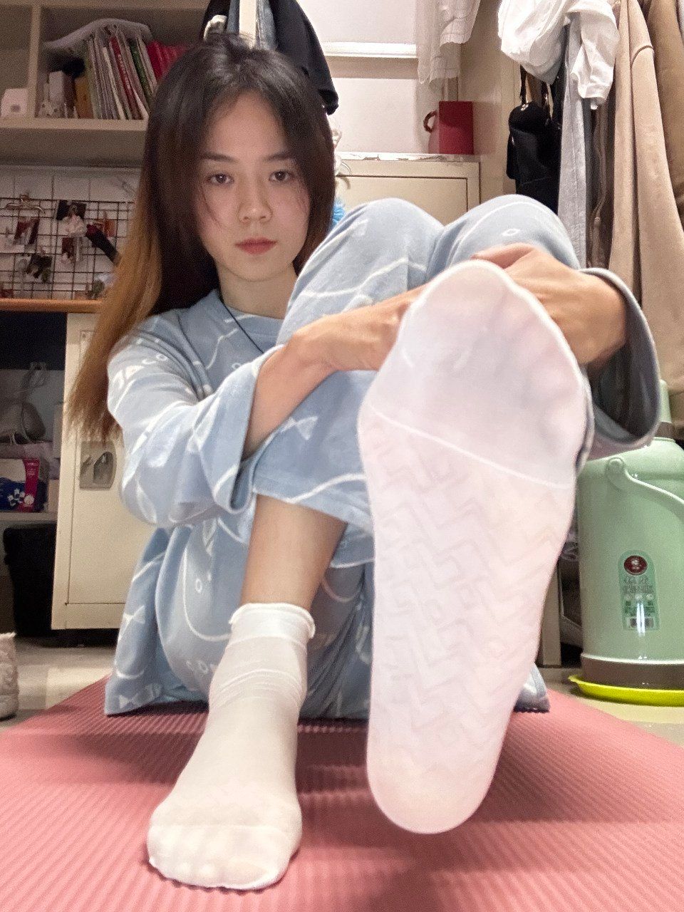 jet-大方展示身体的女大学生咔咔 jet-大方展示身体的女大学生咔咔