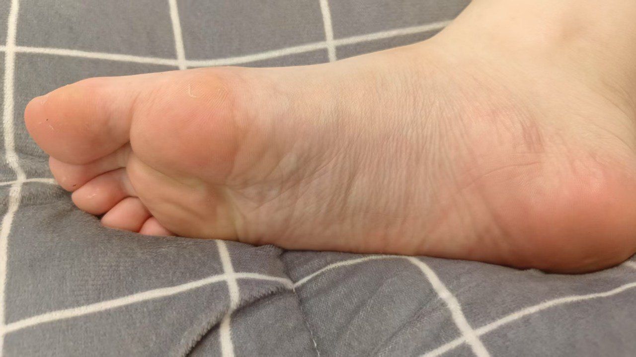 jet-脚很嫩的娇娇 jet-脚很嫩的娇娇