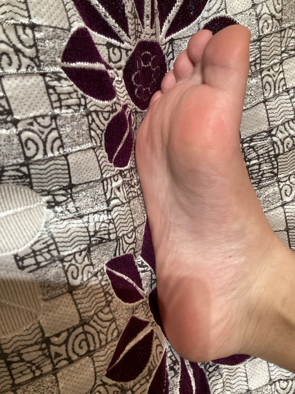 卡卡-这大骚脚真想舔 卡卡-这大骚脚真想舔