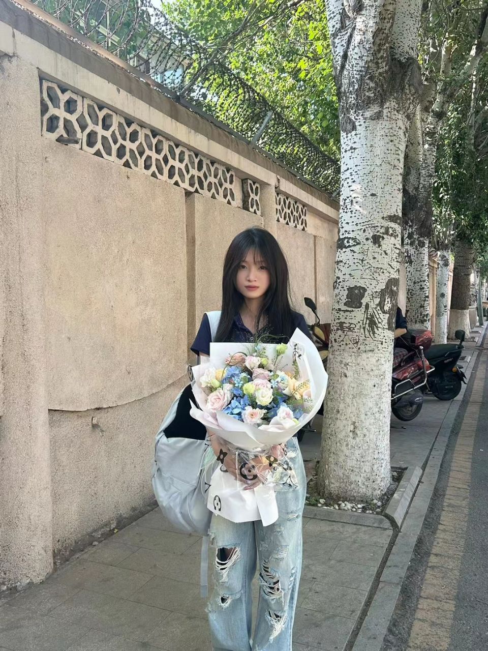 卡卡-极品学妹的黑丝+裸足 卡卡-极品学妹的黑丝+裸足