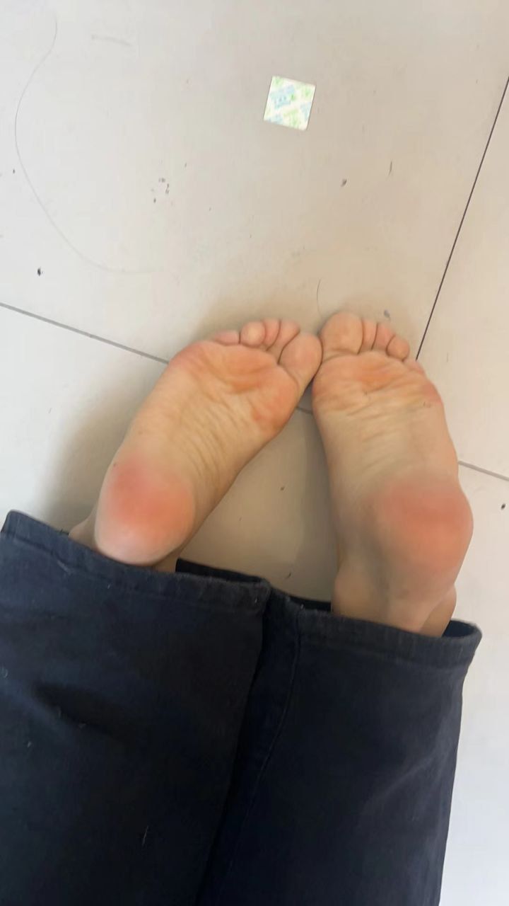 卡卡-舔脚 卡卡-舔脚