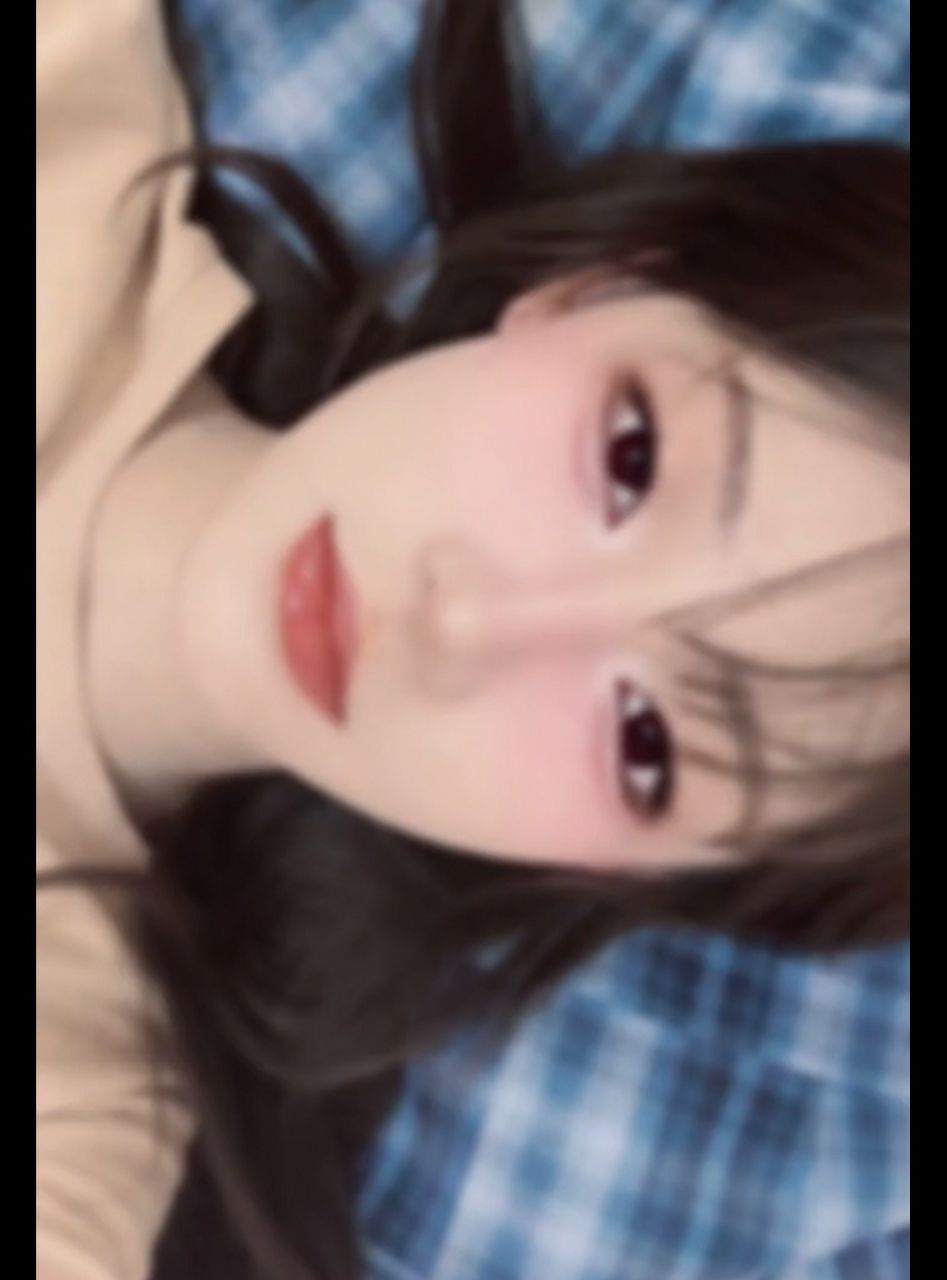 卡卡-小太妹裸足挑鞋 卡卡-小太妹裸足挑鞋