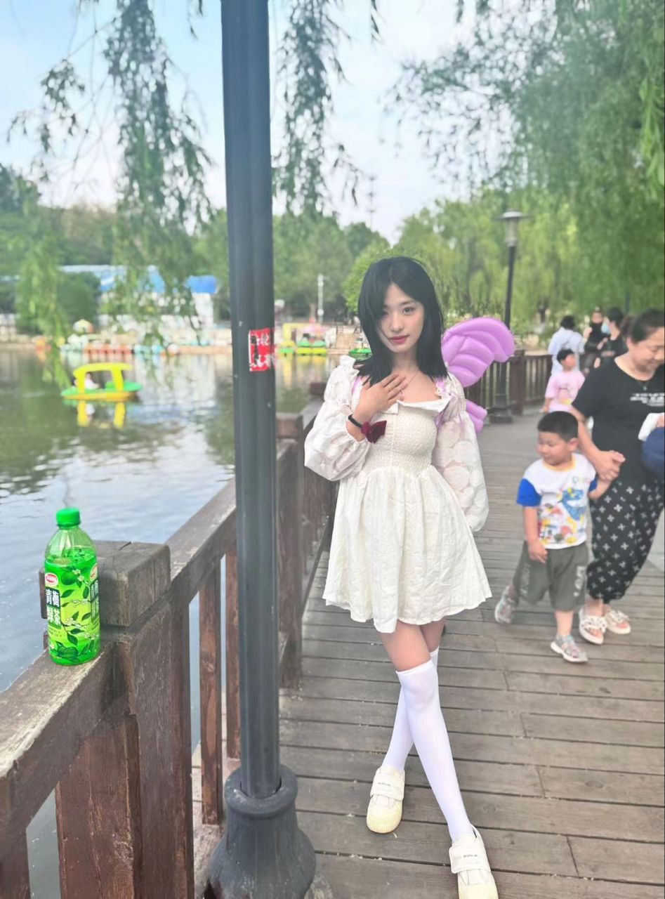 卡卡-大二纹身妹 卡卡-大二纹身妹