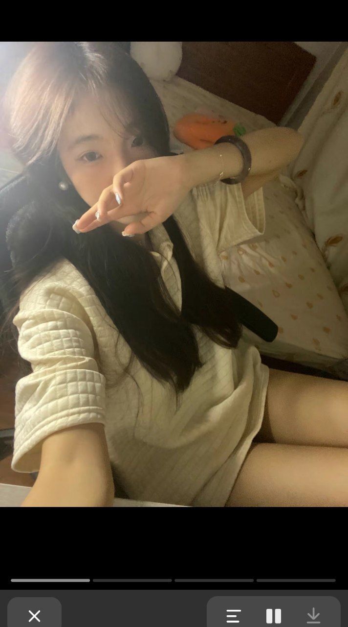 卡卡-各种秀脚 卡卡-各种秀脚