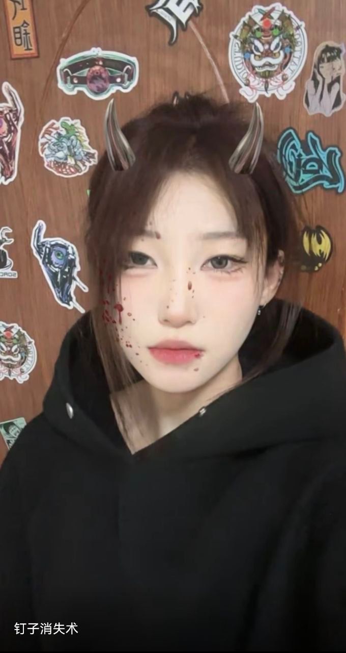 卡卡-小太妹裸足挑鞋 卡卡-小太妹裸足挑鞋