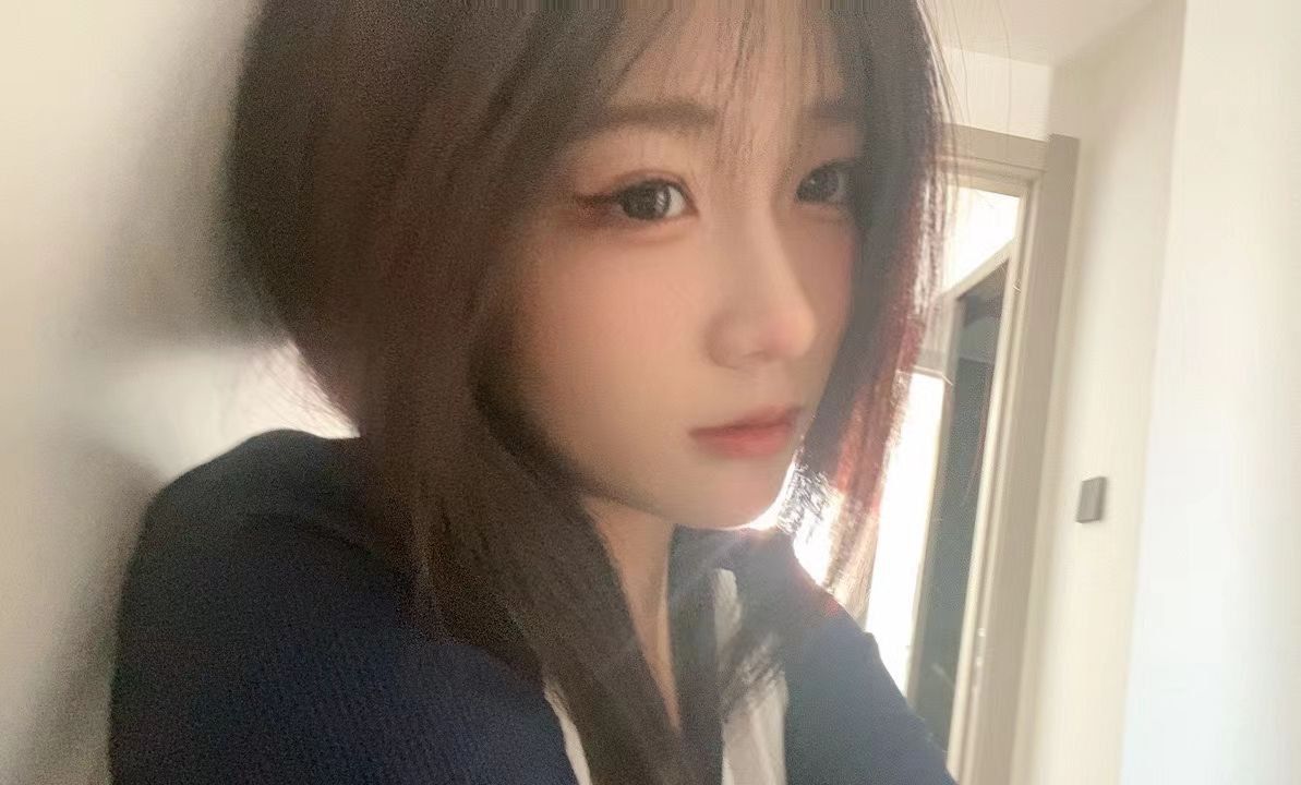 卡卡-直播中被骂破防 卡卡-直播中被骂破防