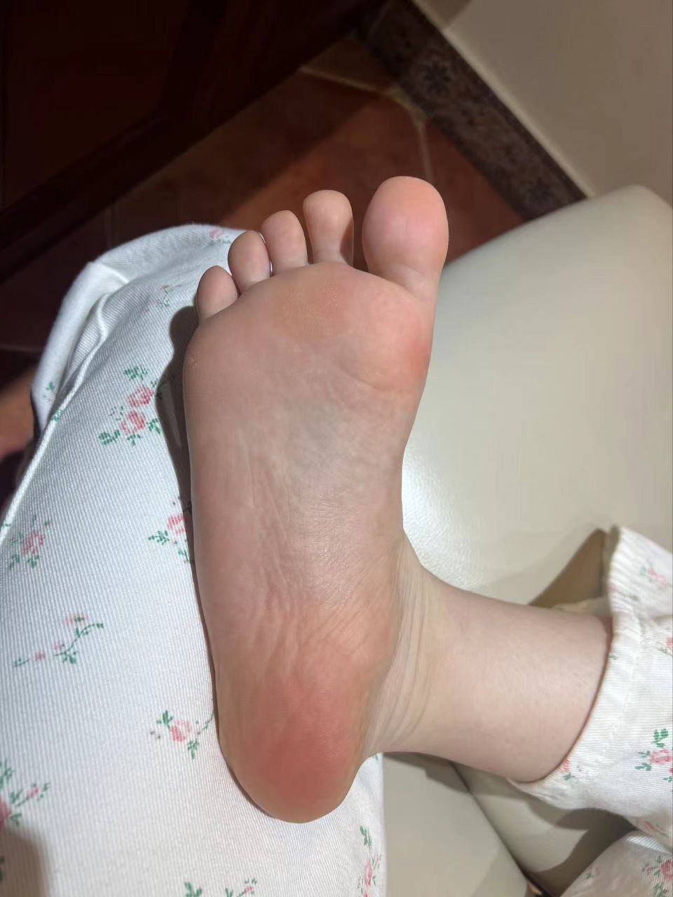 卡卡-素人肉脚 卡卡-素人肉脚