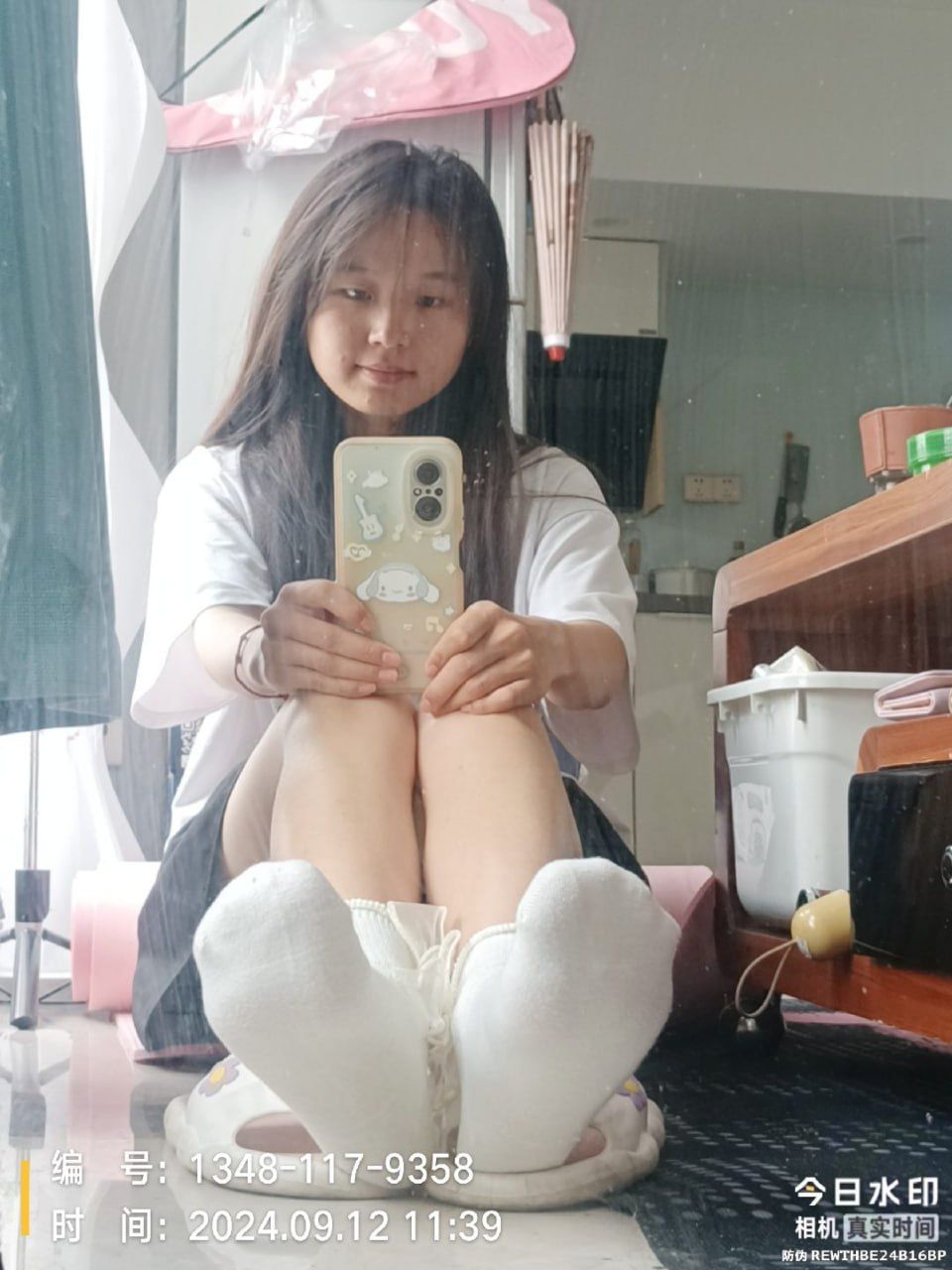 PDSZ-女大荣霞 21岁学生 37码 PDSZ-女大荣霞 21岁学生 37码