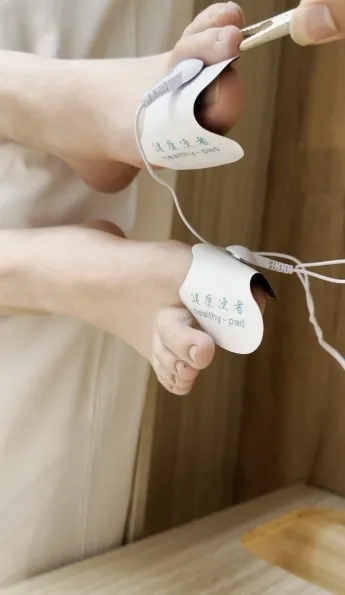 虐学姐美脚 虐学姐美脚