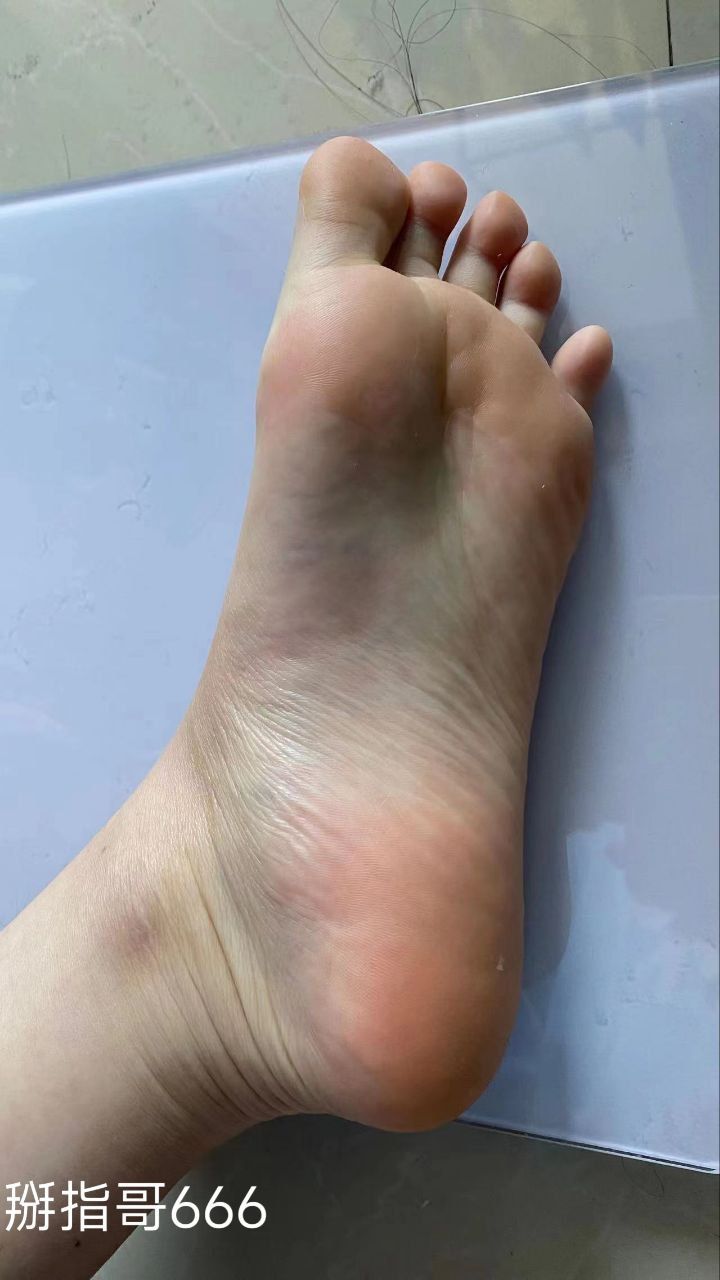 掰指-女大多角度拍脚 掰指-女大多角度拍脚