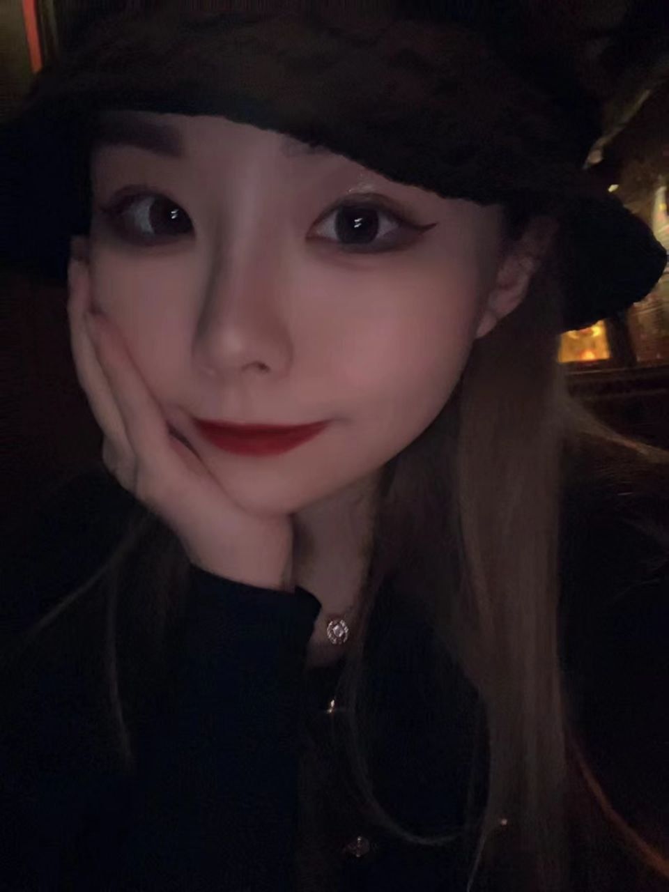 掰指-浪迹酒吧的精神小妹 掰指-浪迹酒吧的精神小妹