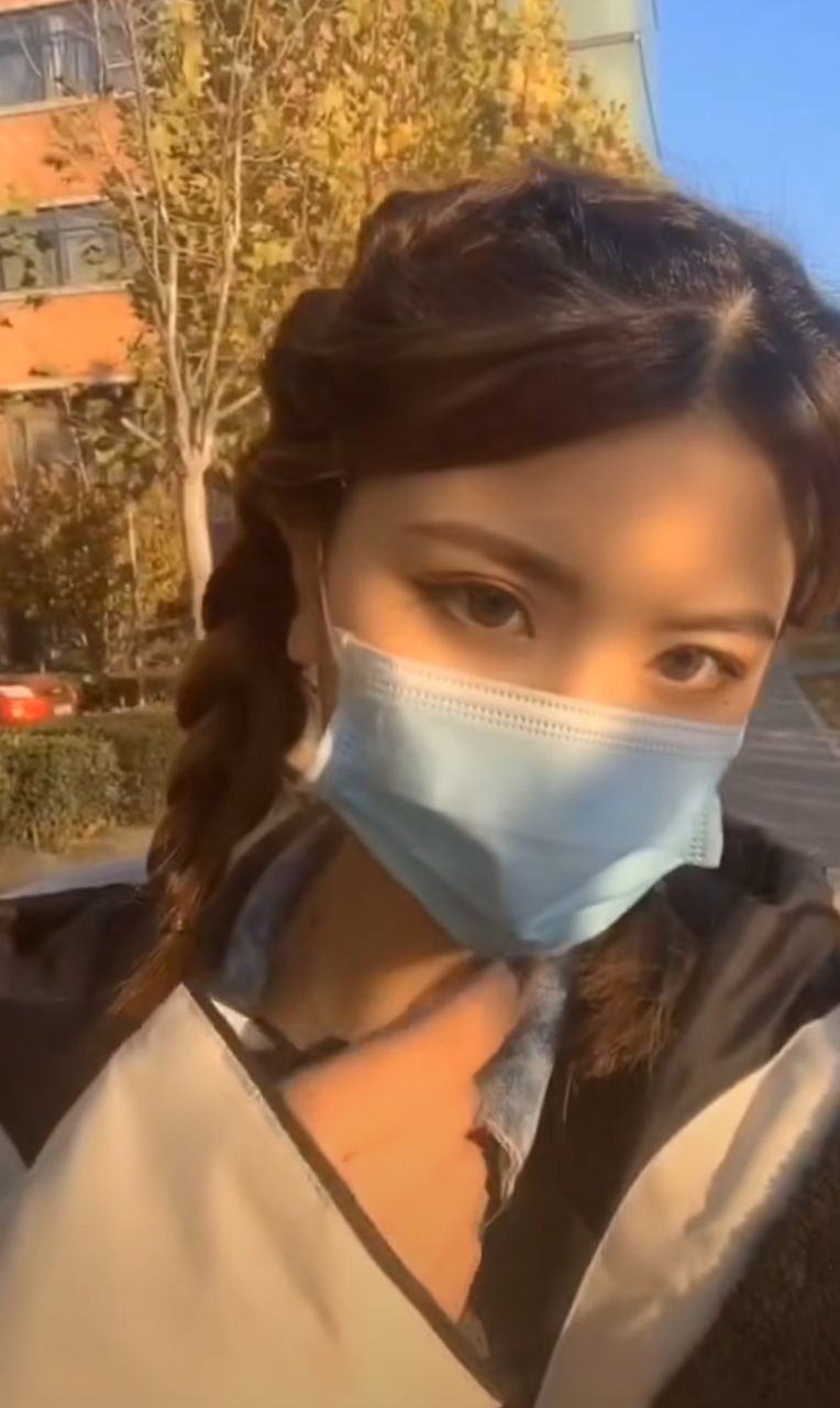 掰指-拍了很多脚底视频的妹妹 掰指-拍了很多脚底视频的妹妹