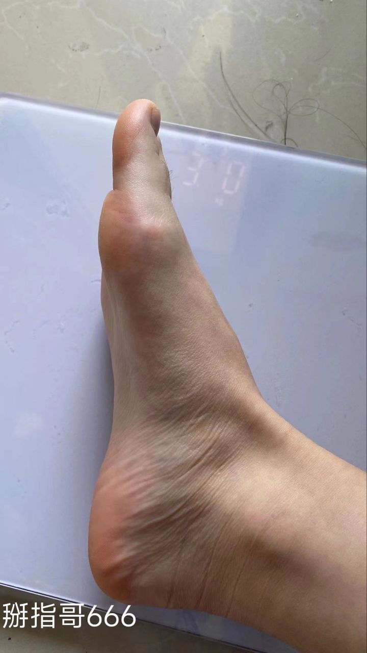 掰指-女大多角度拍脚 掰指-女大多角度拍脚