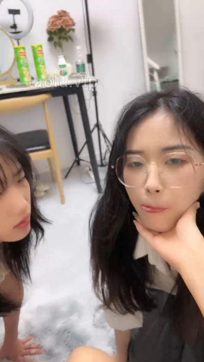 套路直播-橙宝母畜奴下奴_互舔吉奥深喉舔鞋口水 套路直播-橙宝母畜奴下奴_互舔吉奥深喉舔鞋口水