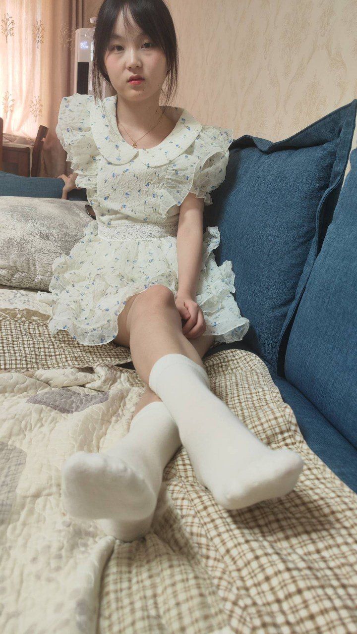 嫩脚高中妹子 嫩脚高中妹子